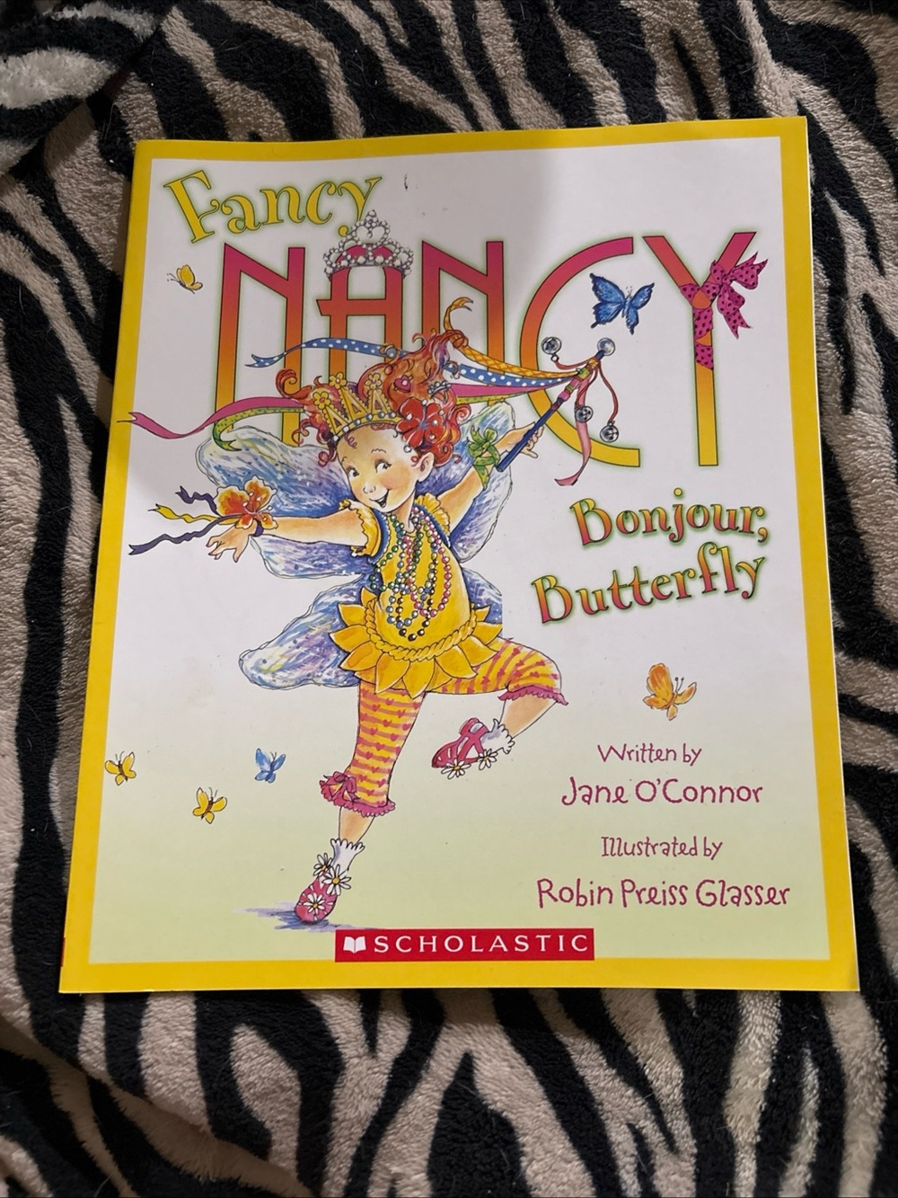 Scholastic Fancy Nancy Cover in Yellow and Pink